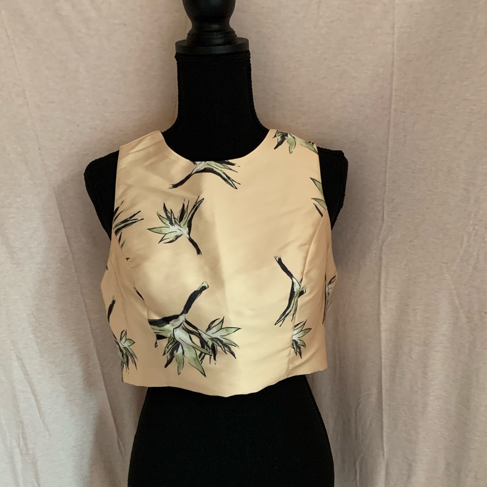 Forever21 Contemporary crop top with gold zipper